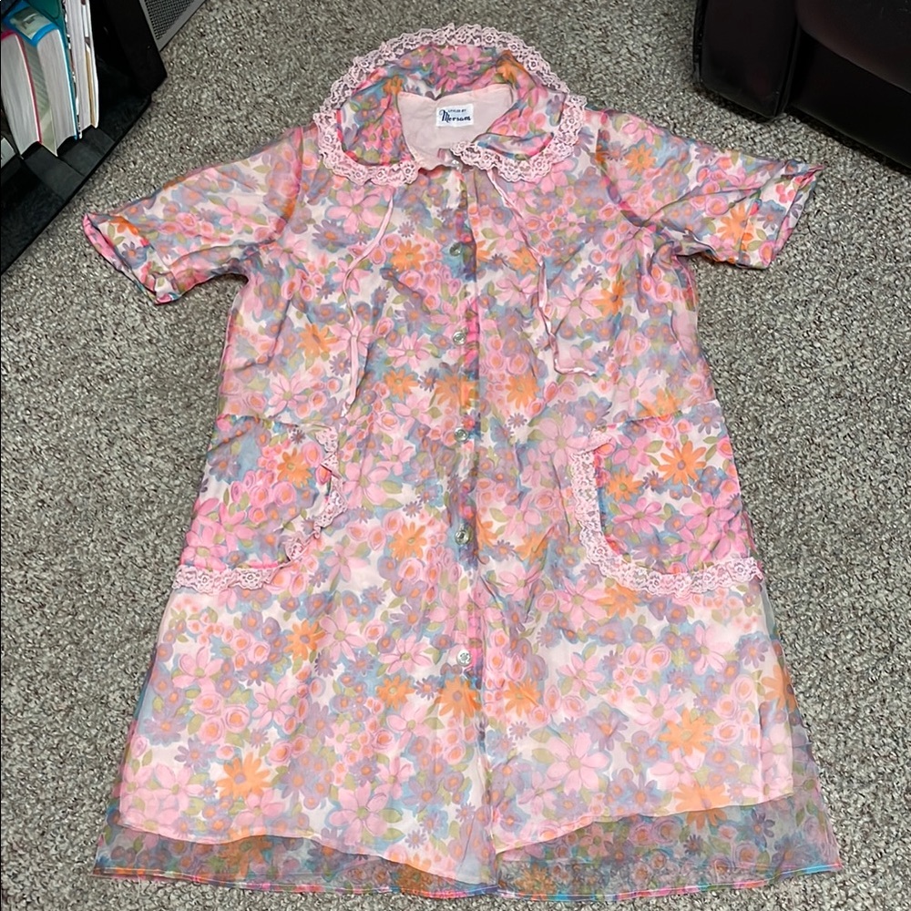 Vintage 60s/70s lace trimmed sheer Floral dress/coat/robe